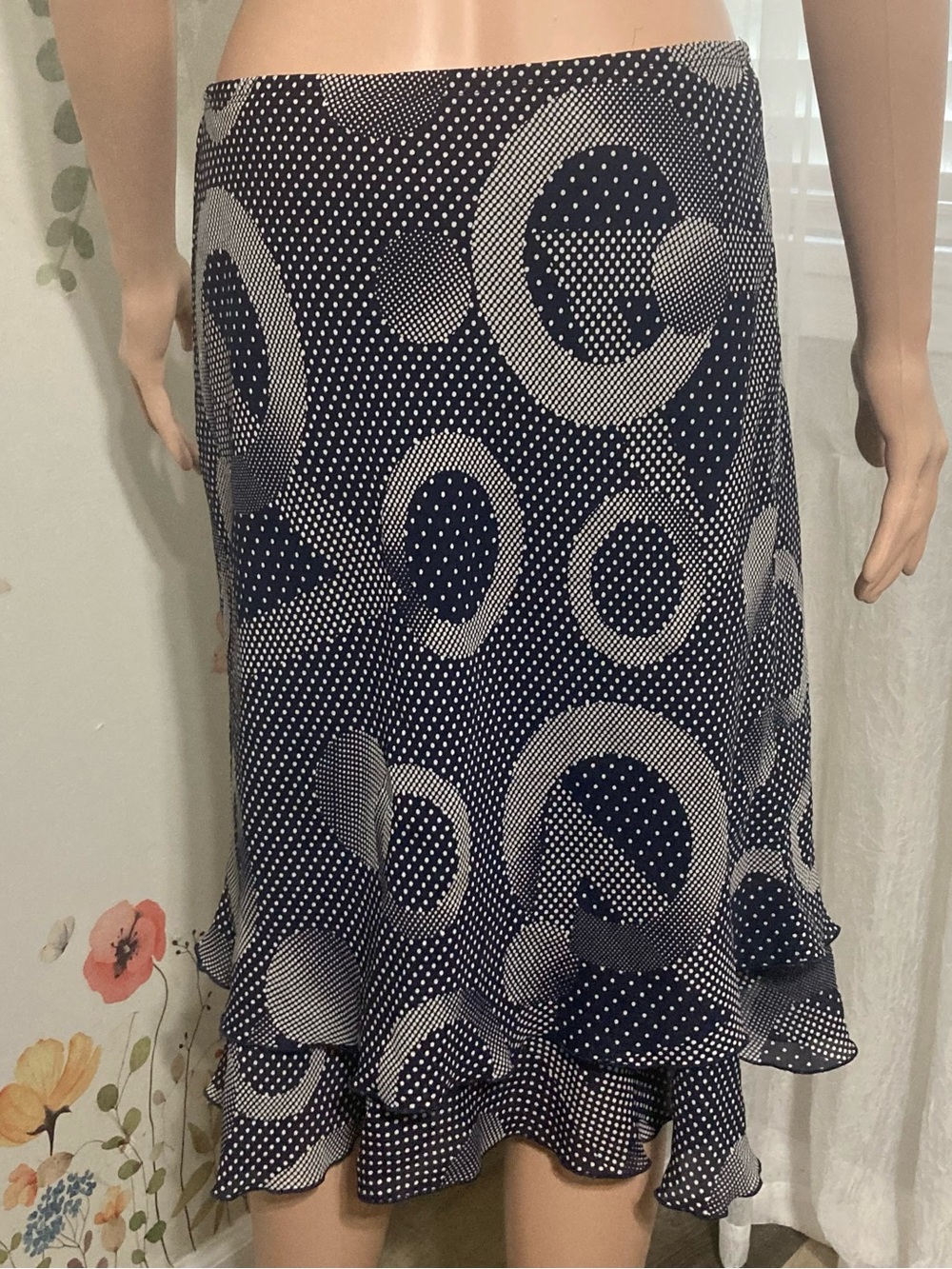💎 Sz 10P Tailor B. Moss Navy & White Polka Dot Geometric Midi Skirt Ruffle Hem - Picture 3 of 4